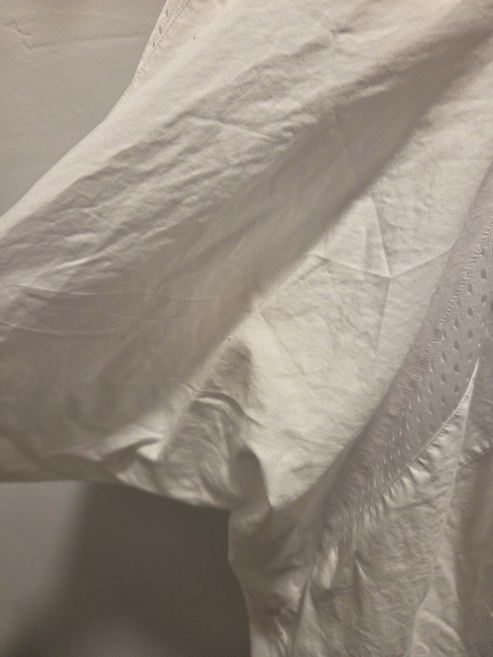 Junya Watanabe Comme des Garçons White Perforated Button-Up Shirt - Picture 6 of 7